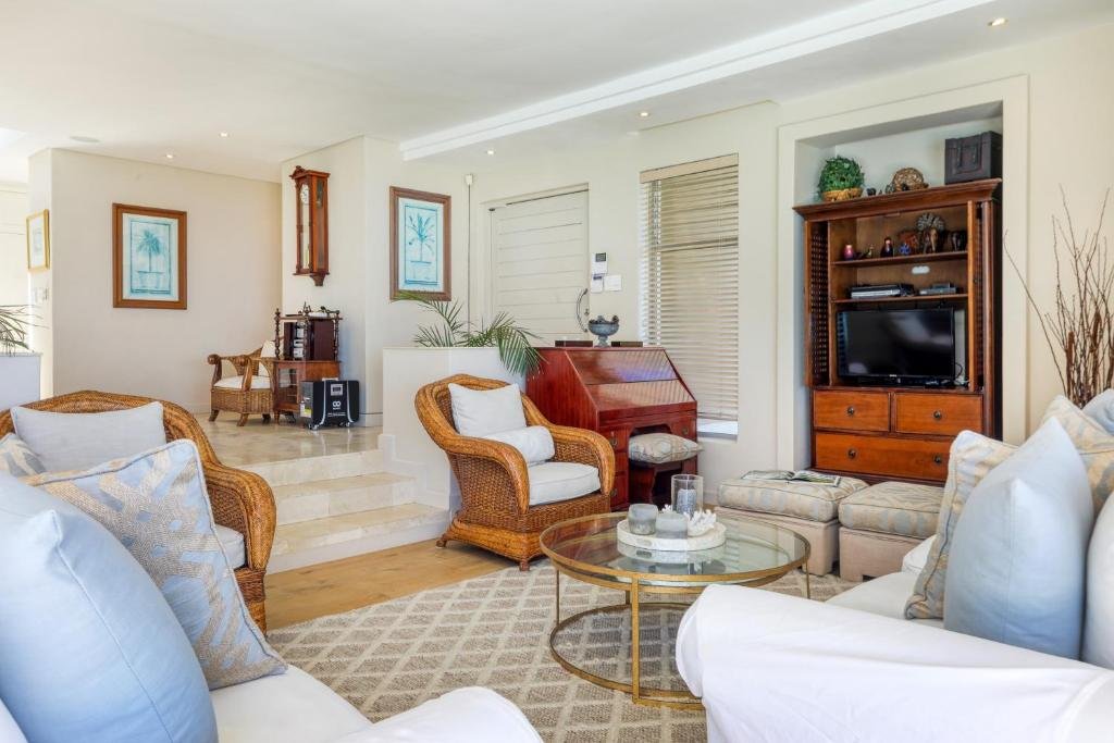 Cosy living area with TV and entertainment unit