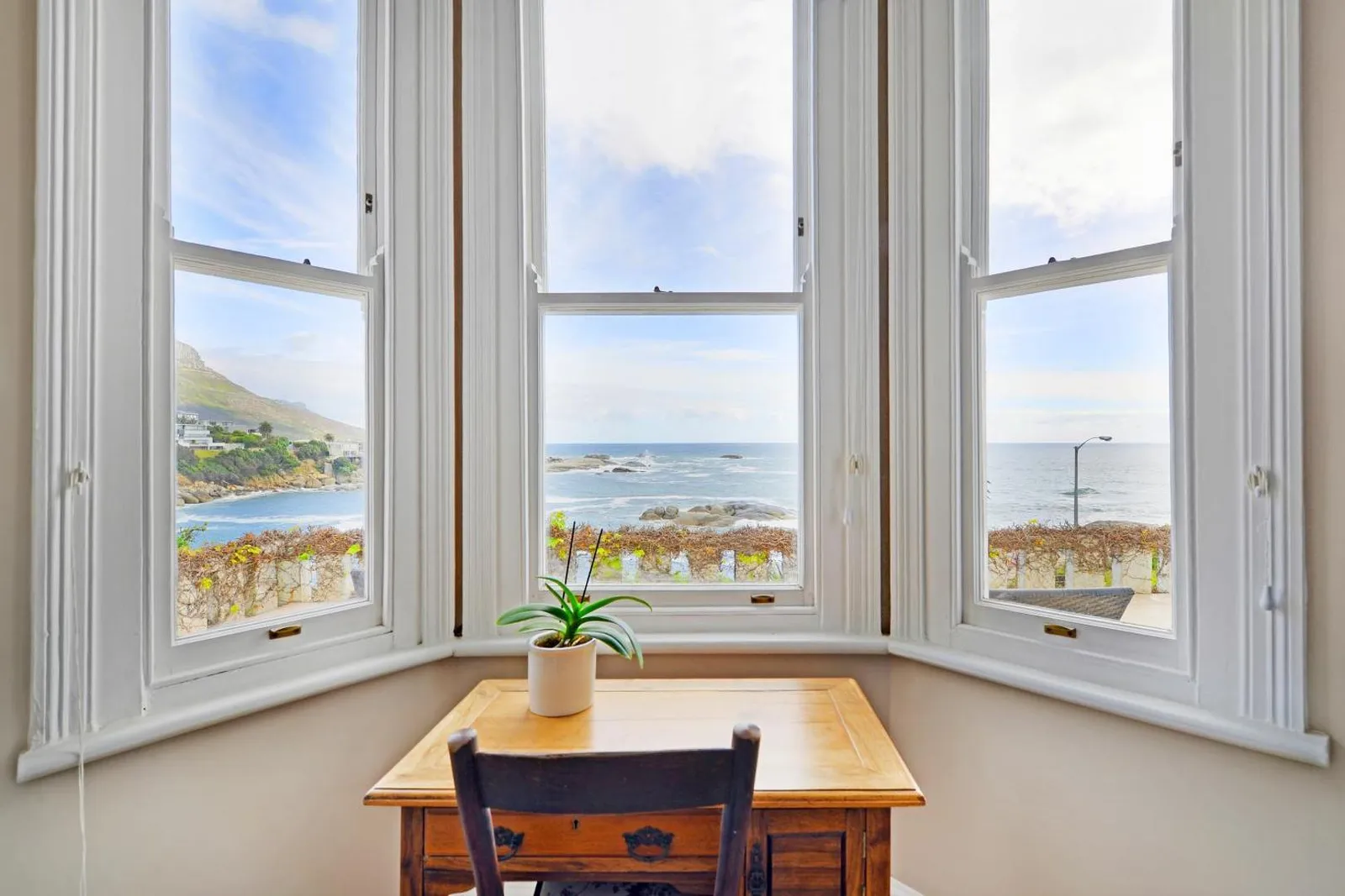 Bay window seat looking out over the ocean