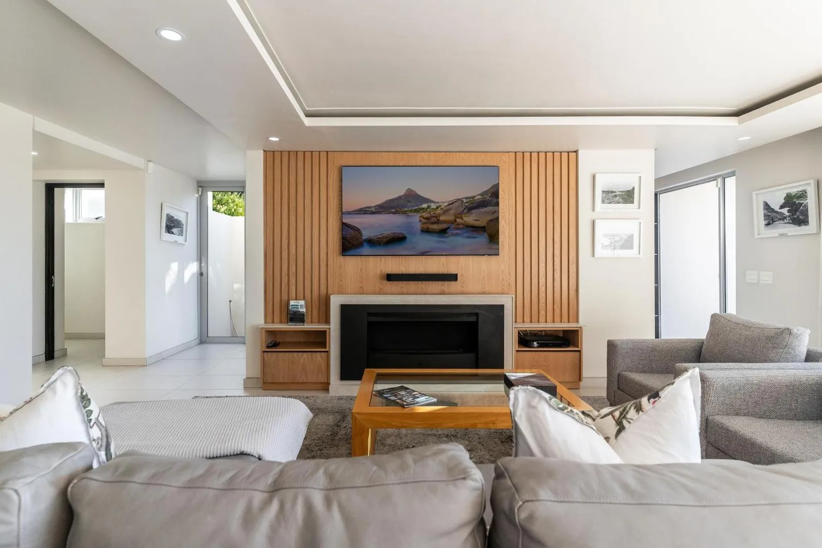 Lounge opening onto the garden through sliding doors