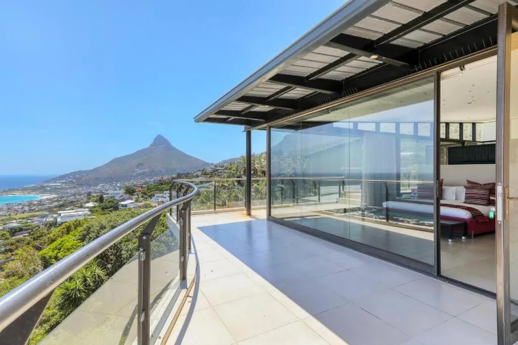 Wraparound terrace with Lion's Head on the skyline